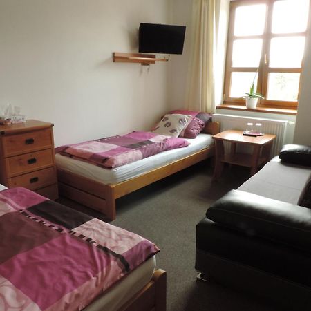 Ubytovaci Hostinec Na Skalach Budislav  Ngoại thất bức ảnh