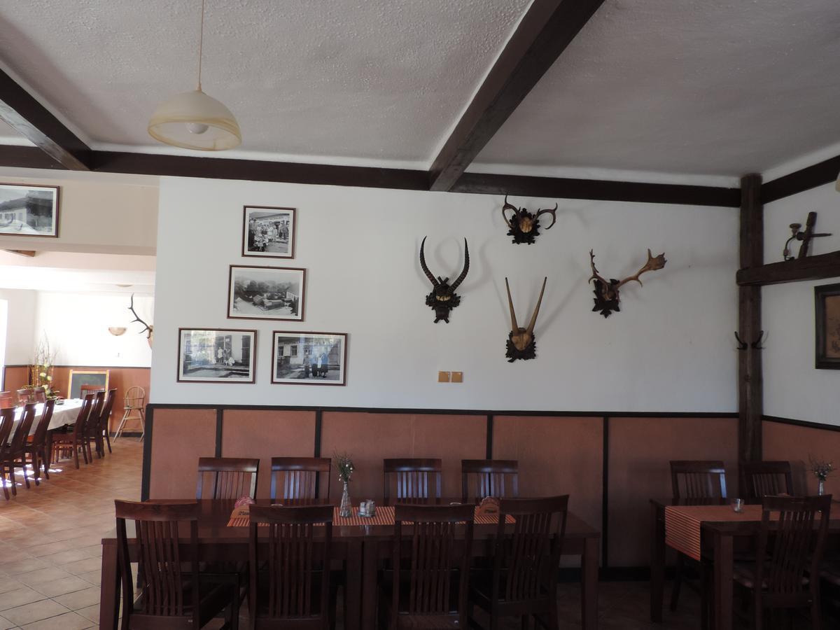 Ubytovaci Hostinec Na Skalach Budislav  Ngoại thất bức ảnh